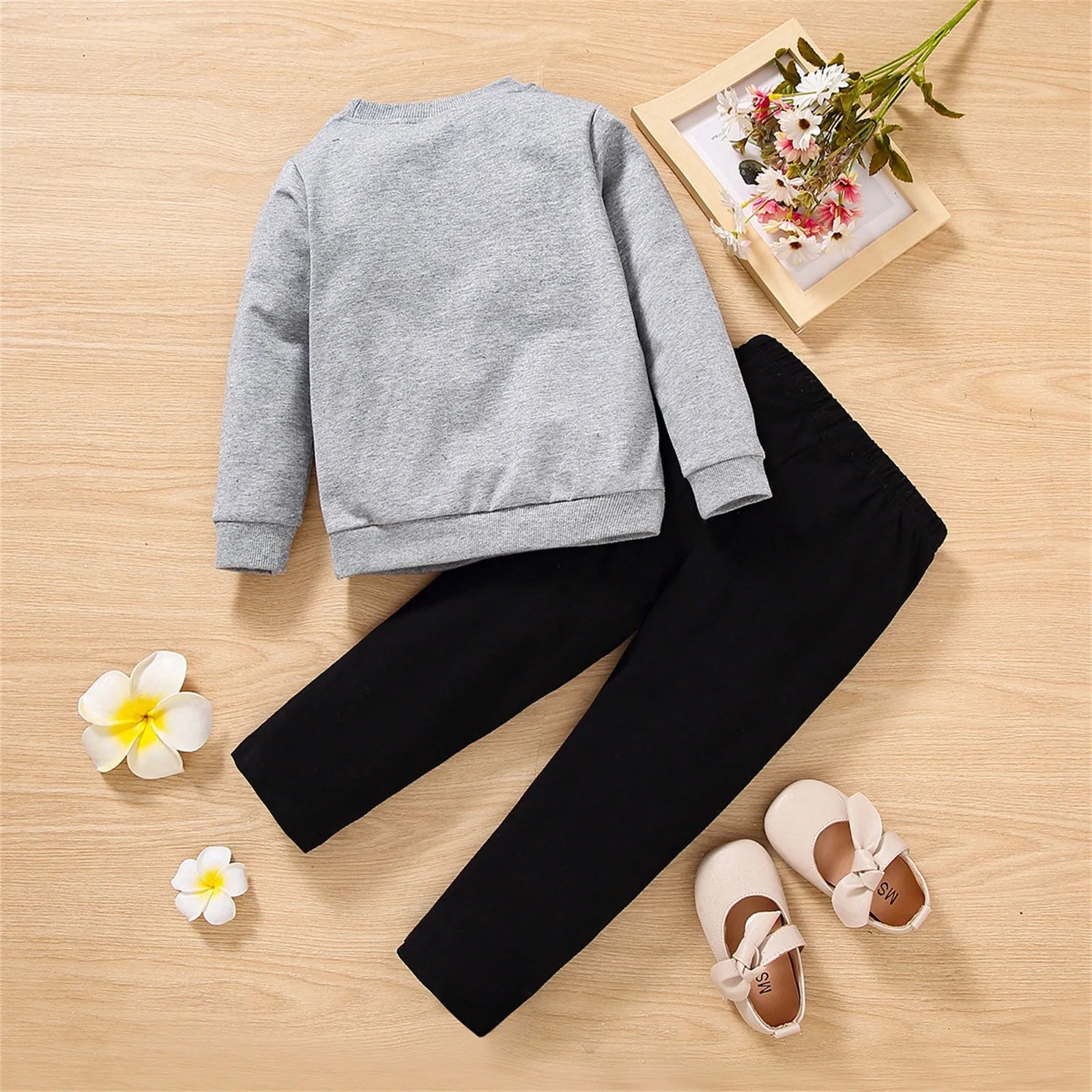 Big-eyed Cat Kids Girls Casual Clothing Set for Autumn