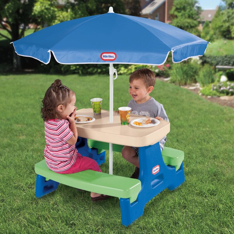 Portable Outdoor Kids Picnic Table with Umbrella childrensterritory
