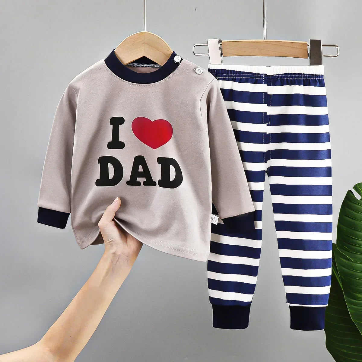 Little Boys and Girls Warm Cartoon Xmas Print Sleepwear Sets childrensterritory