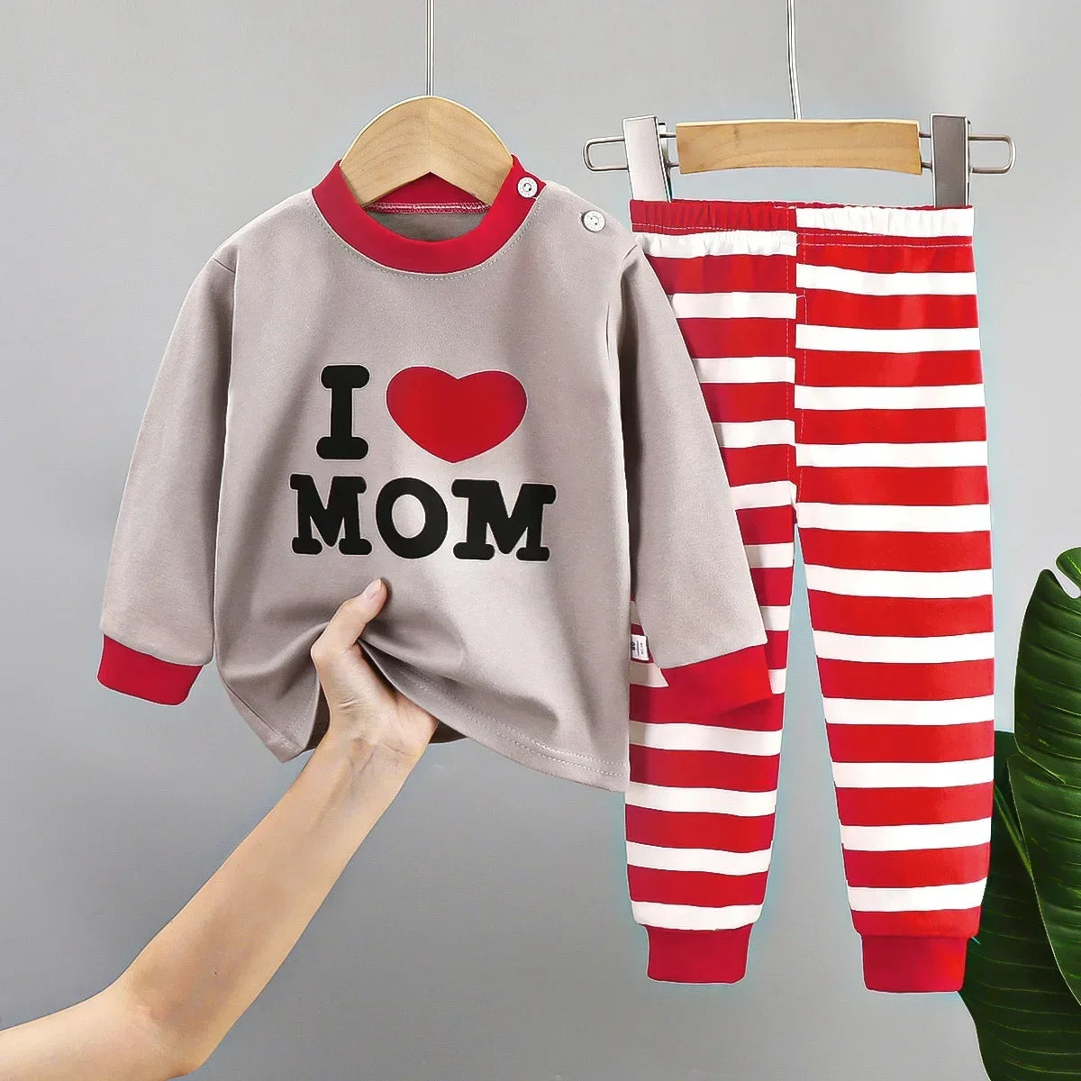 Little Boys and Girls Warm Cartoon Xmas Print Sleepwear Sets childrensterritory