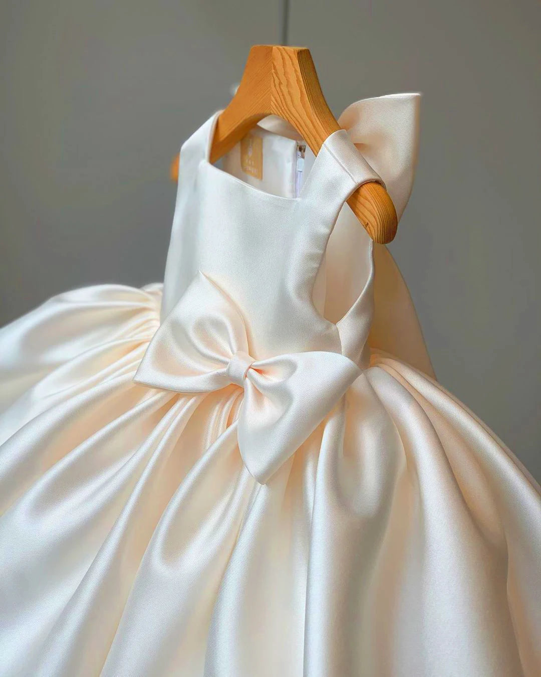 Toddler Girl Elegant Sleeveless First Communion Dress