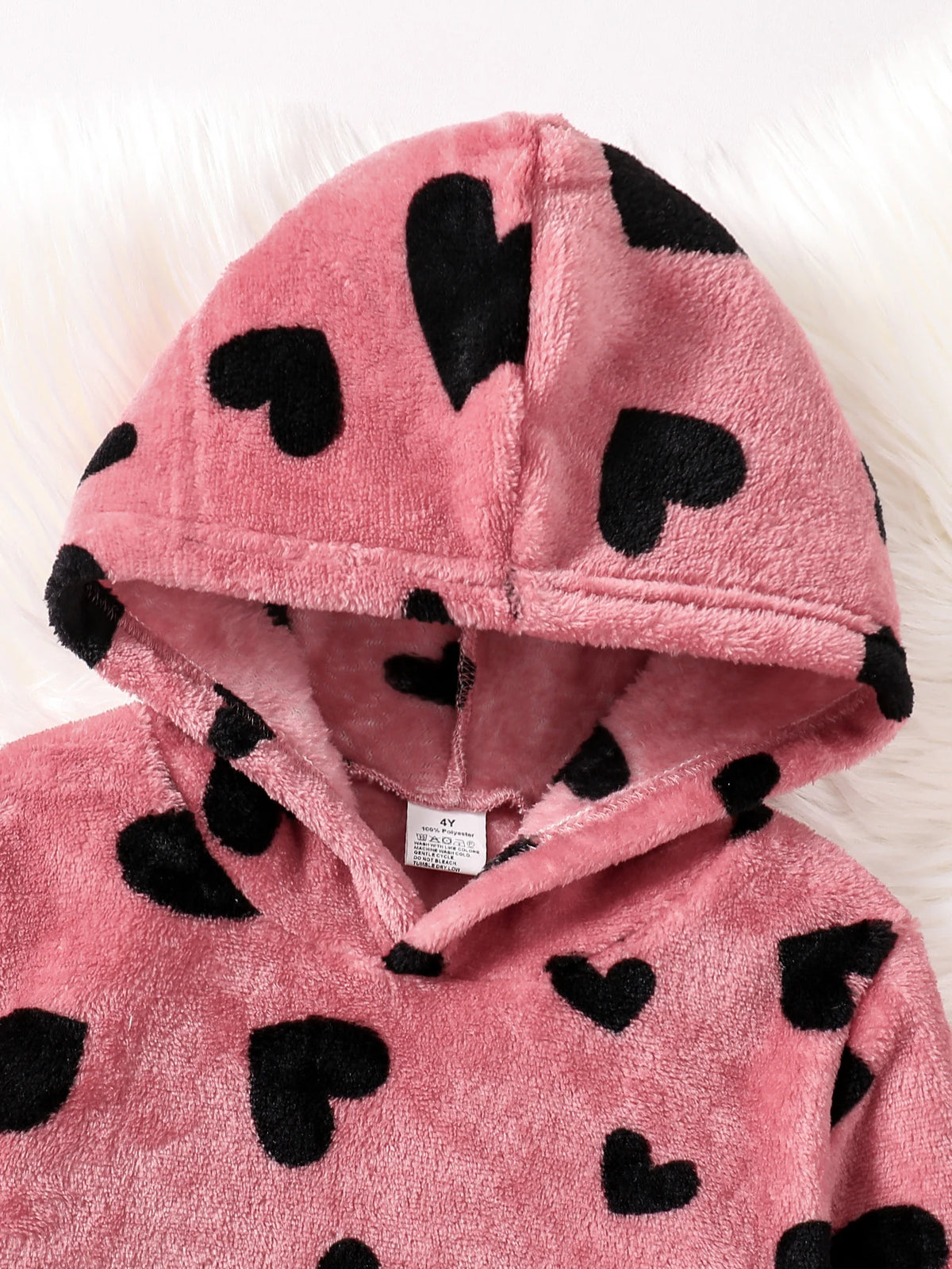 Heart Design Plush Hooded Top and Pant Baby Outfit Set
