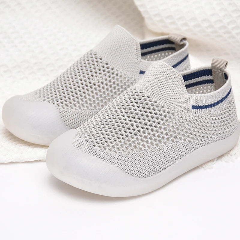 Kids Simple Mesh Knitting Breathable Outdoor Slip-on Sneakers childrensterritory