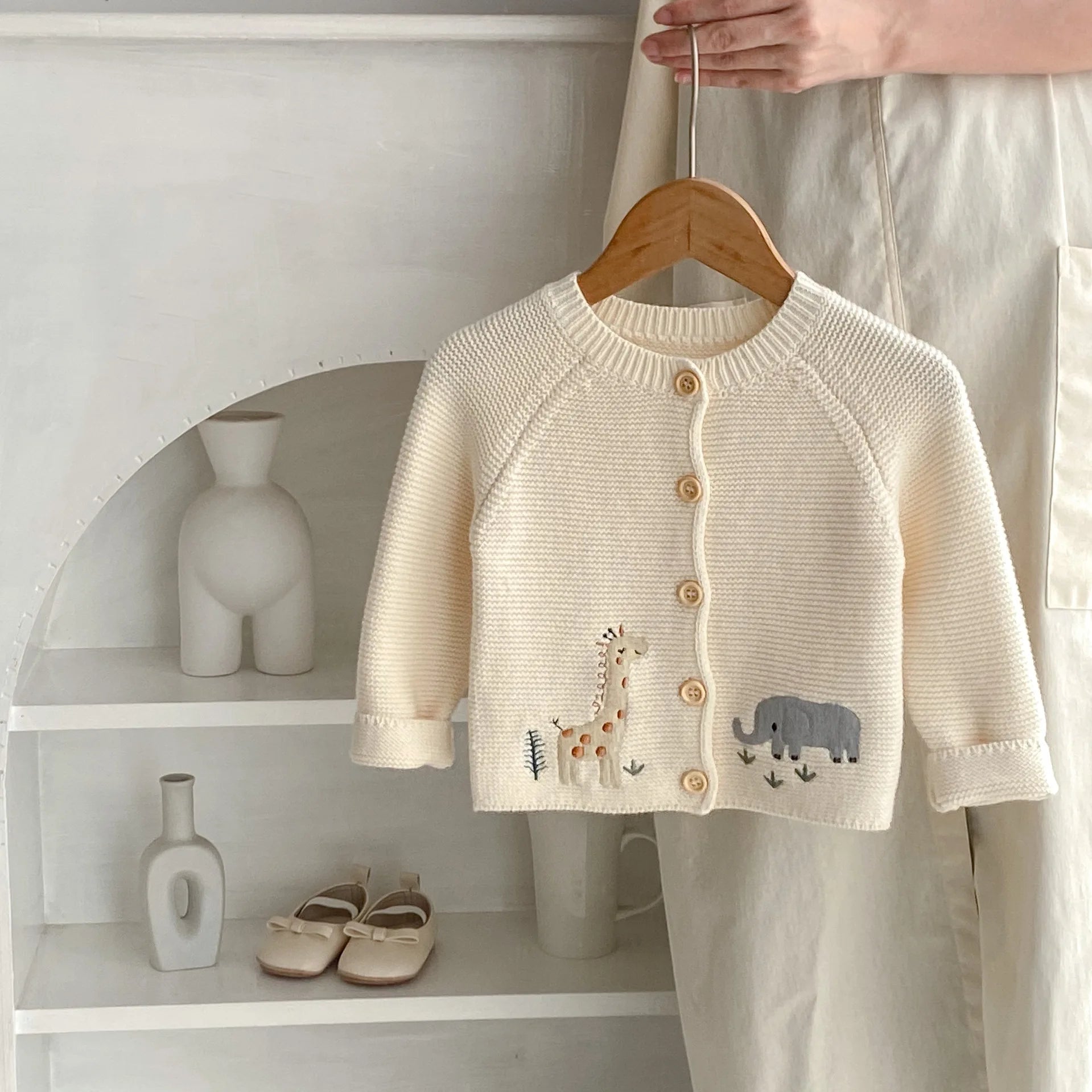 Round Neck Embroidery Design Sweater For Girls