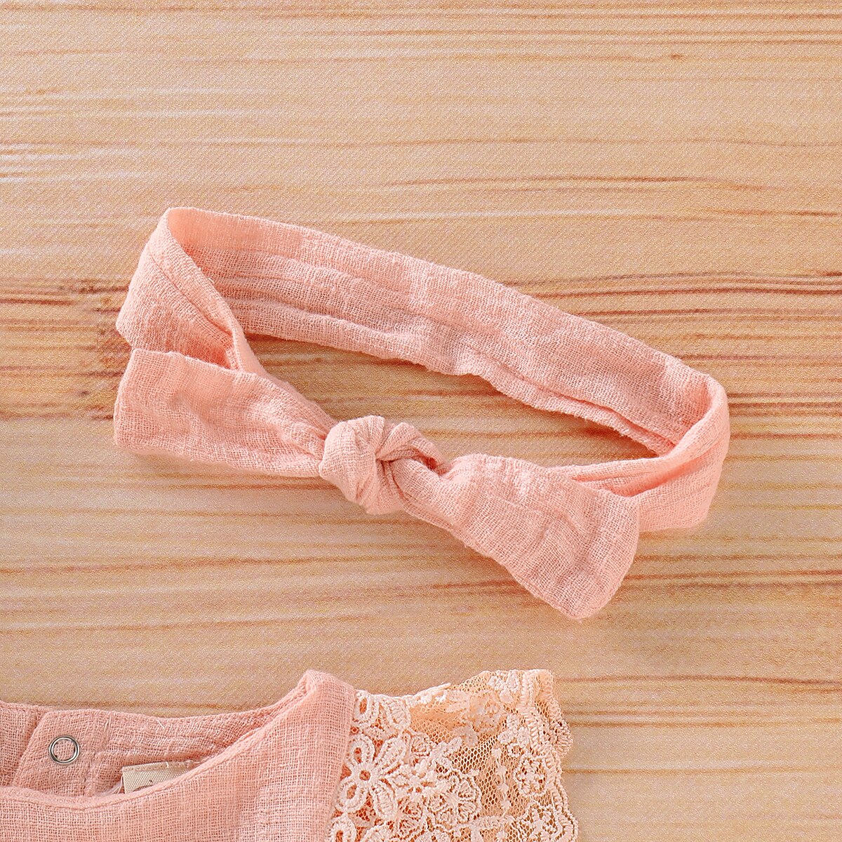 2Pcs Lace Sleeves Baby Girl Bodysuit with Headband childrensterritory
