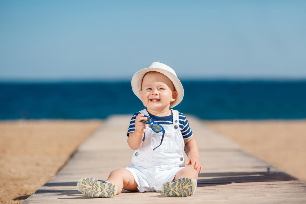 How to Dress Your Kids for Summer to Keep Them Cool and Comfy