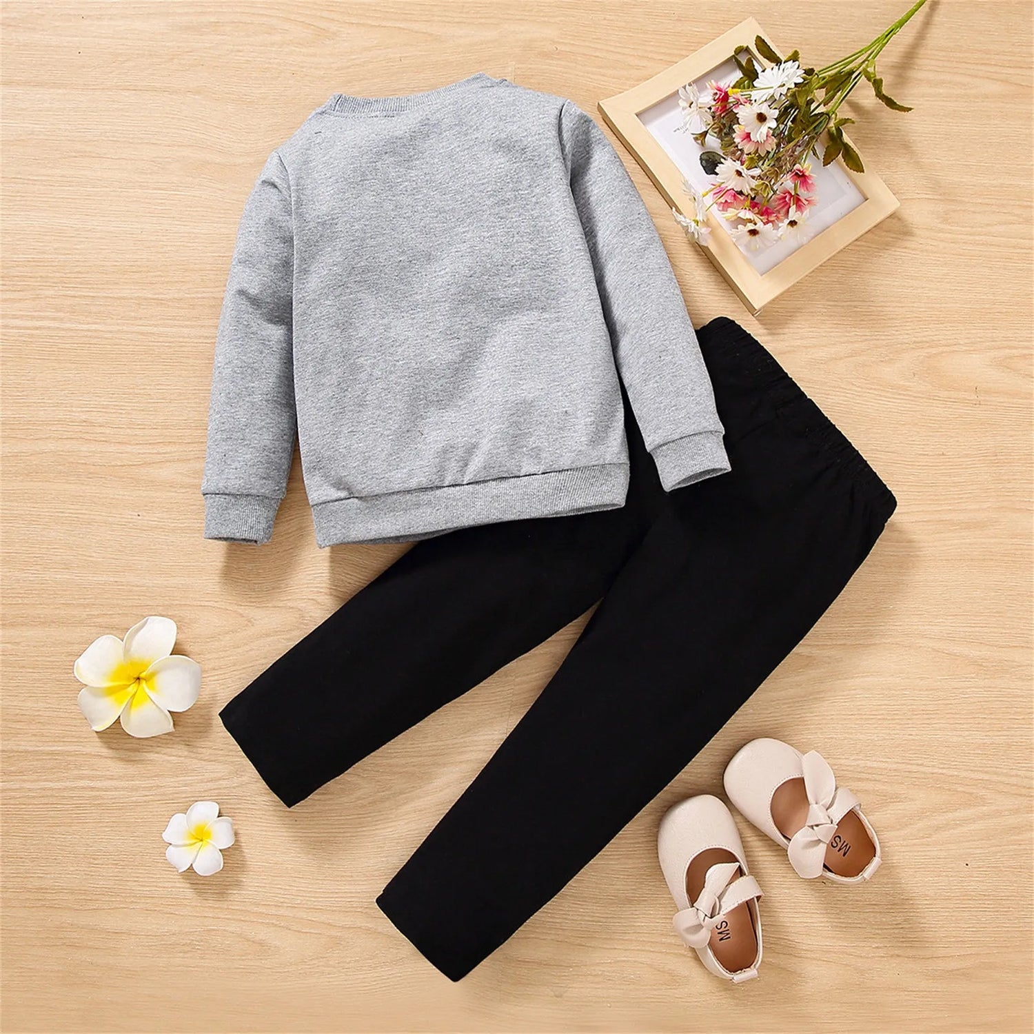 Big-eyed Cat Kids Girls Casual Clothing Set for Autumn