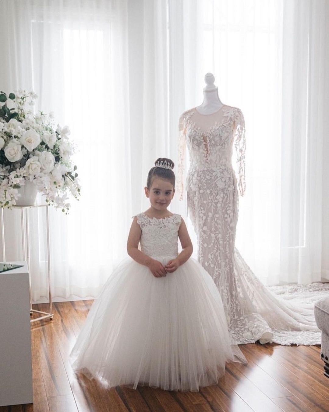 Kids Girls Backless Tutu Wedding Party Dresses with Long Train childrensterritory