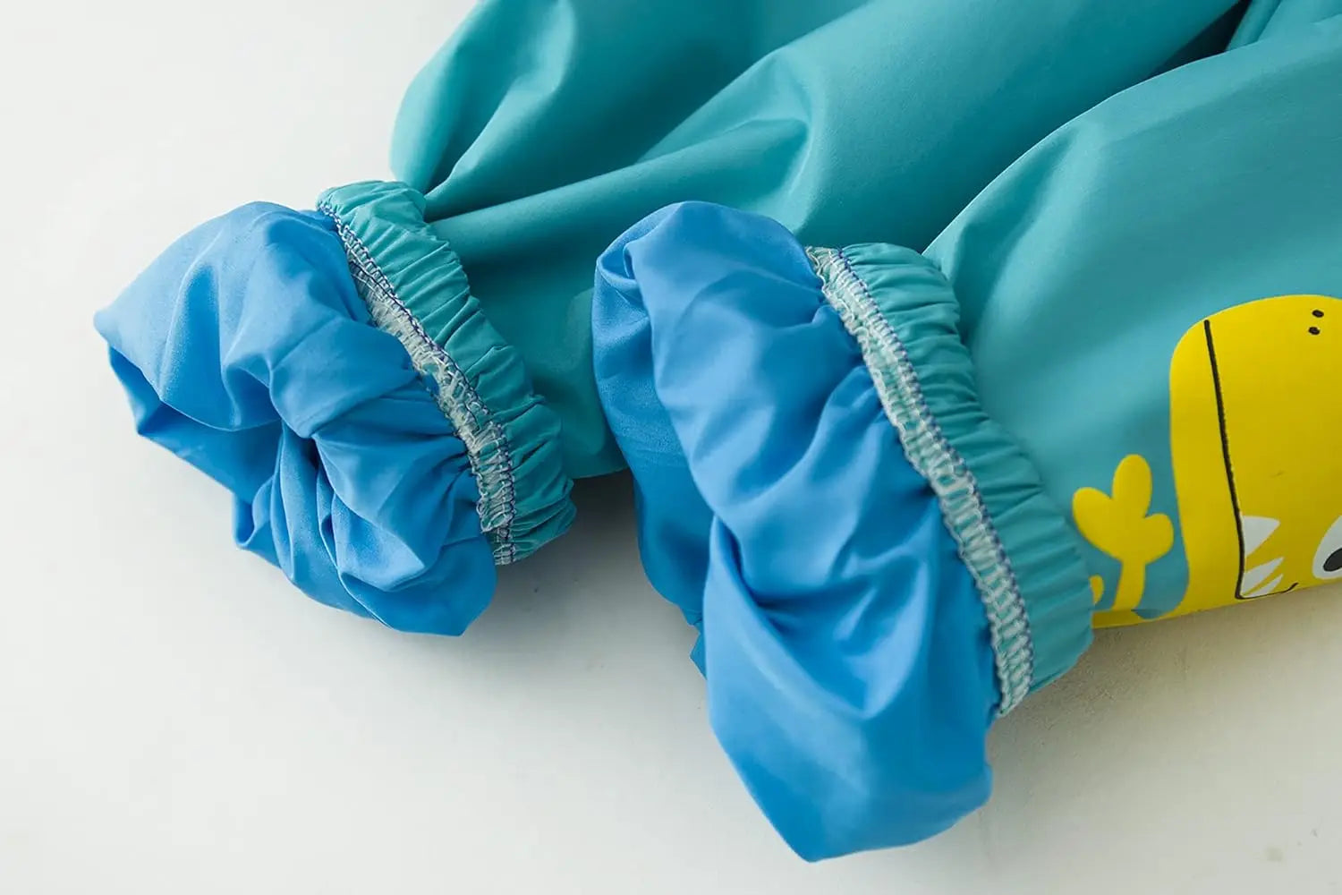 Kids' Long-Sleeved Cartoon Print Waterproof Clothing Set