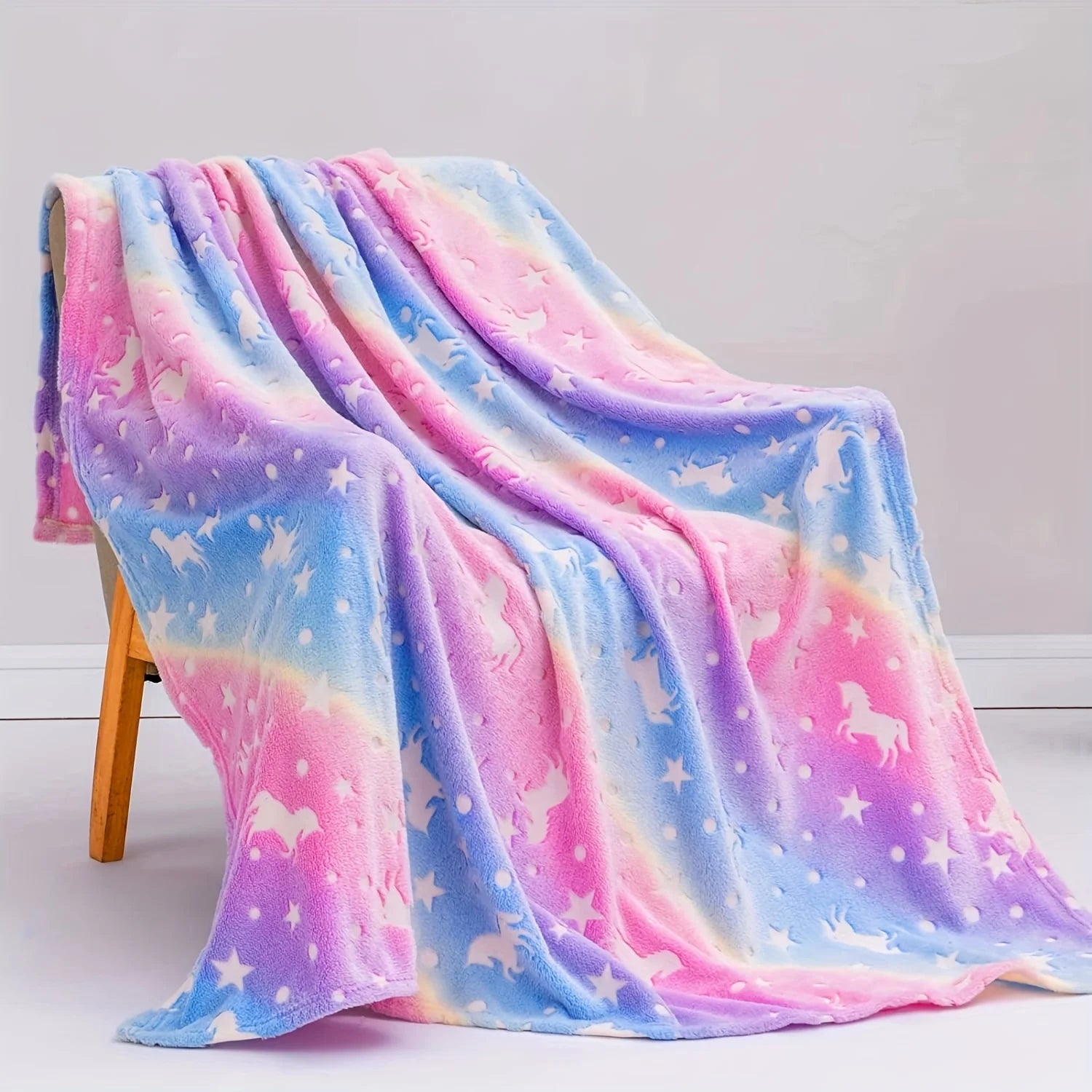 Soft Glow-in-the-Dark Cartoon Design Blanket for Kids childrensterritory