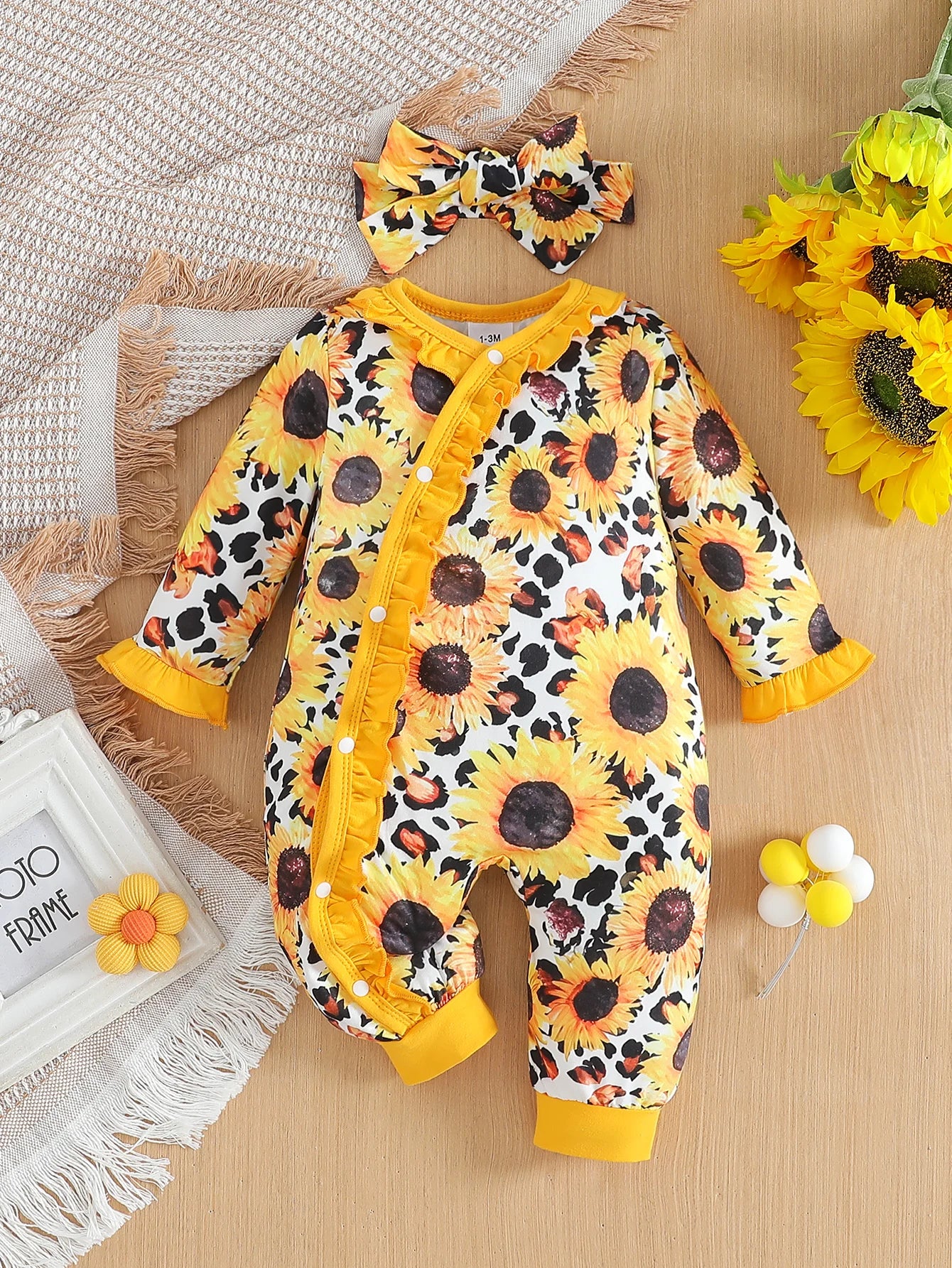 Newborn Girl Floral Print Romper with Headband