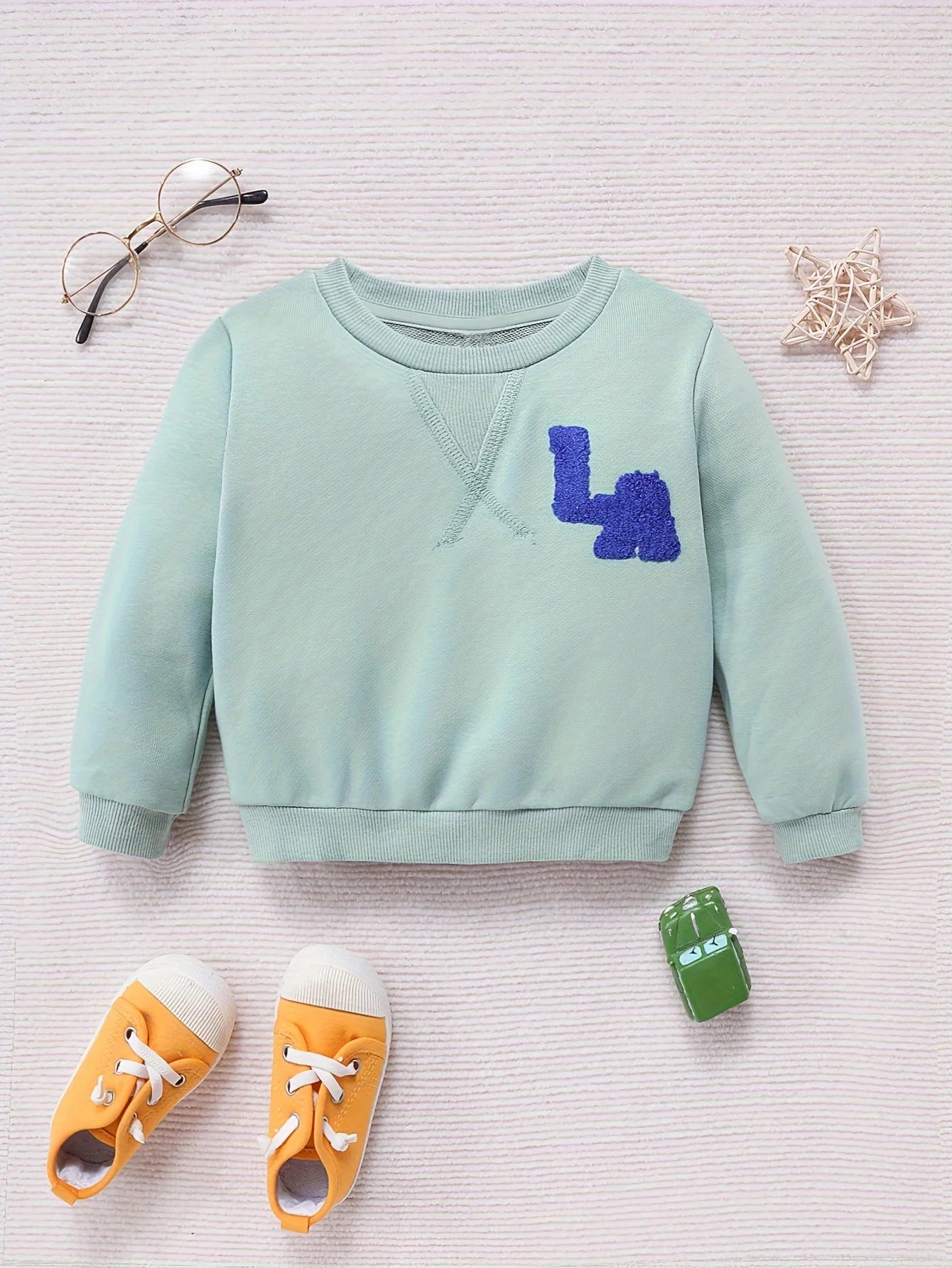 Kids Round Neck Long Sleeves Stylish Winter Sweatshirt childrensterritory