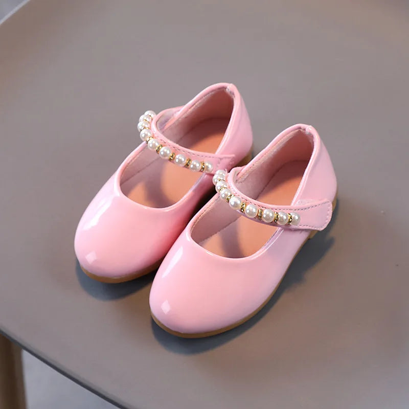 Pearl-Decorated Little Girls&