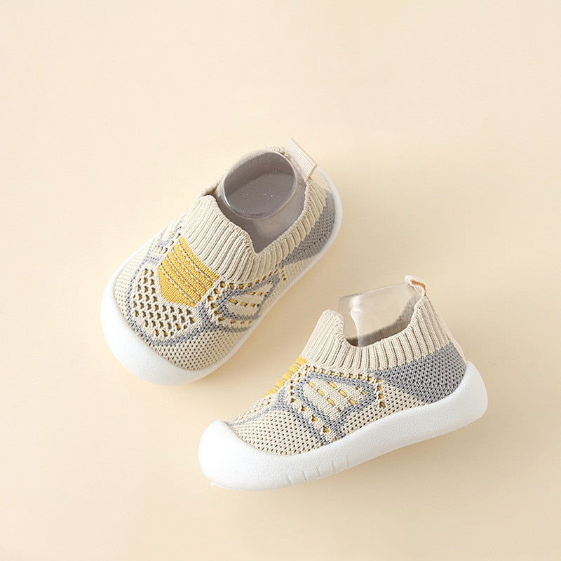 Infant Crib Floor Socks with Rubber Sole for Girls and Boys childrensterritory