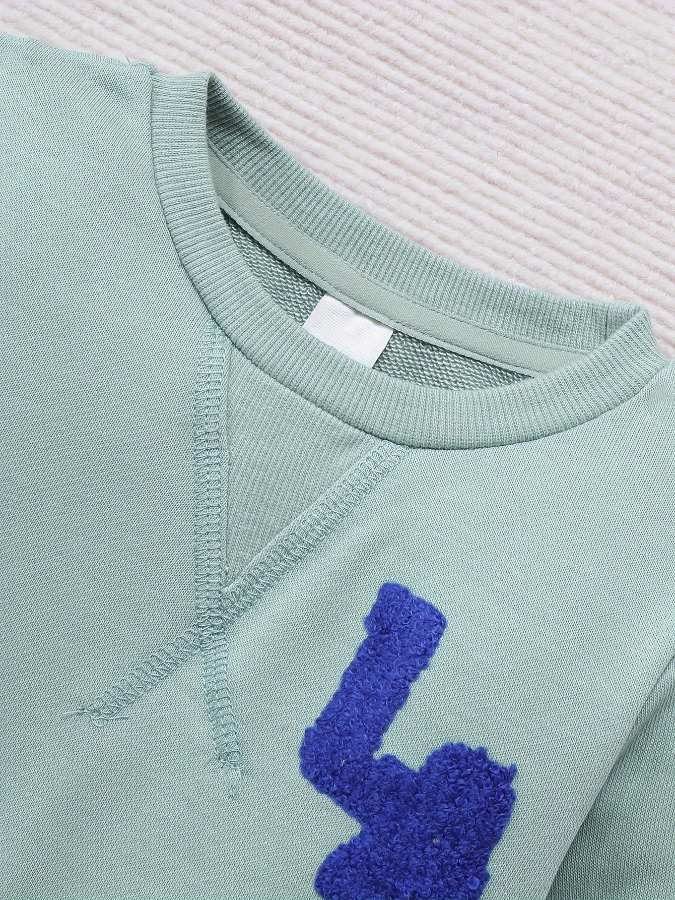 Kids Round Neck Long Sleeves Stylish Winter Sweatshirt