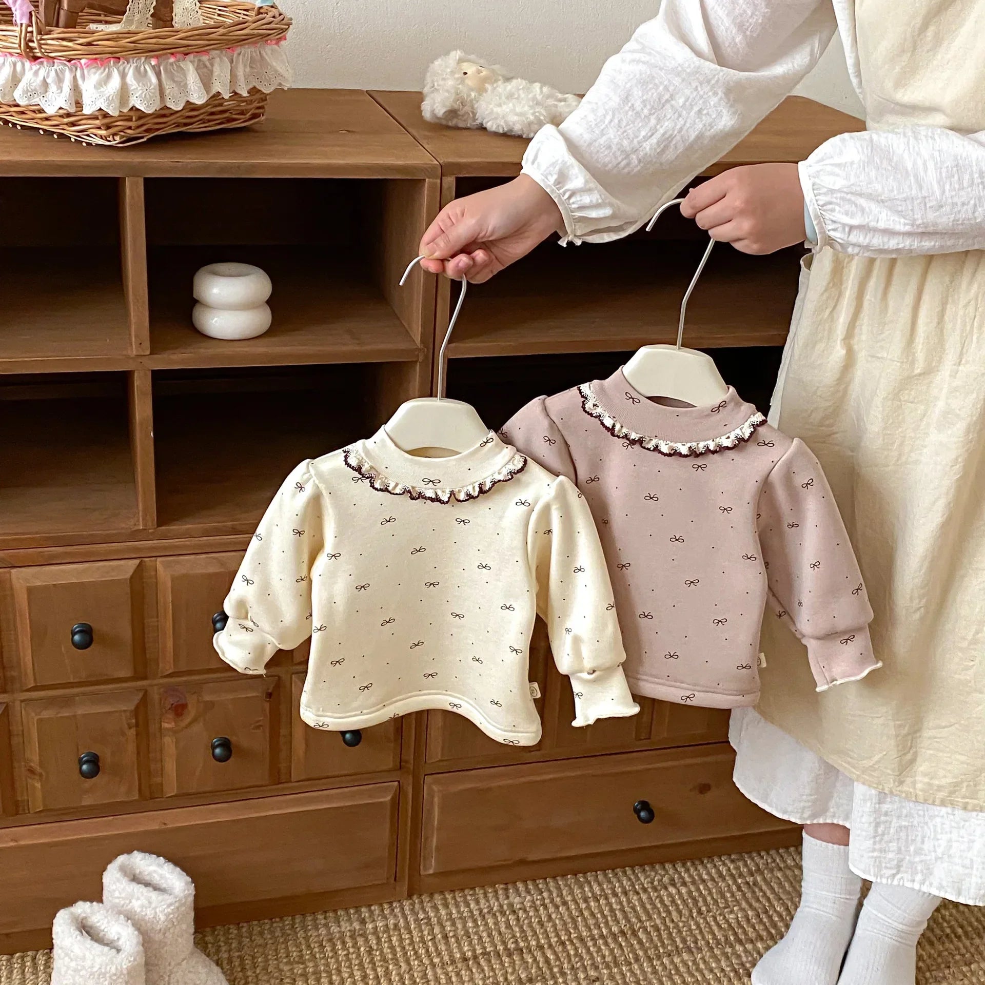 Girls’ Long-Sleeved Collar Design Winter Tops