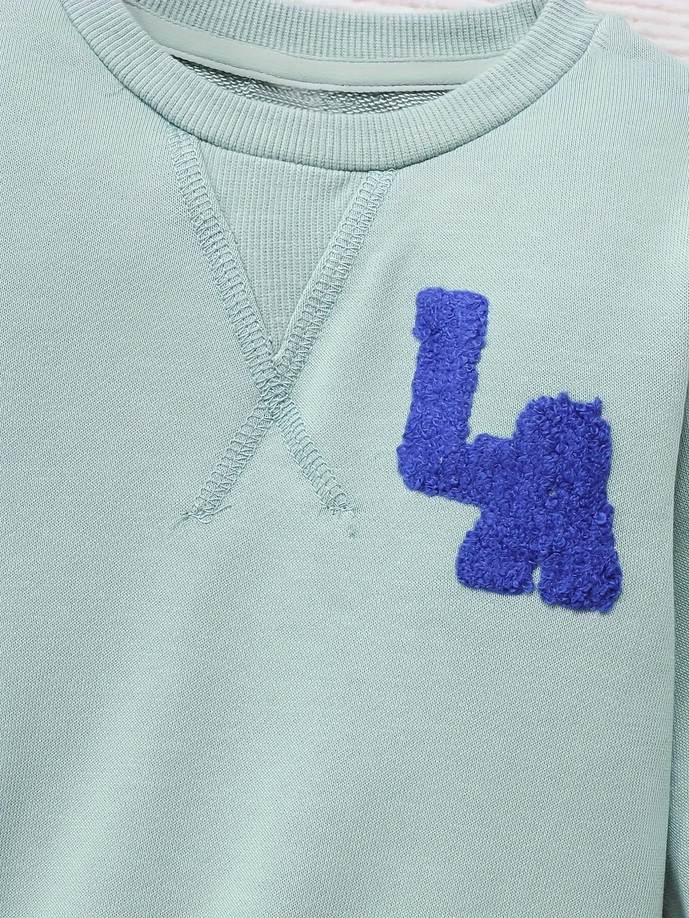 Kids Round Neck Long Sleeves Stylish Winter Sweatshirt