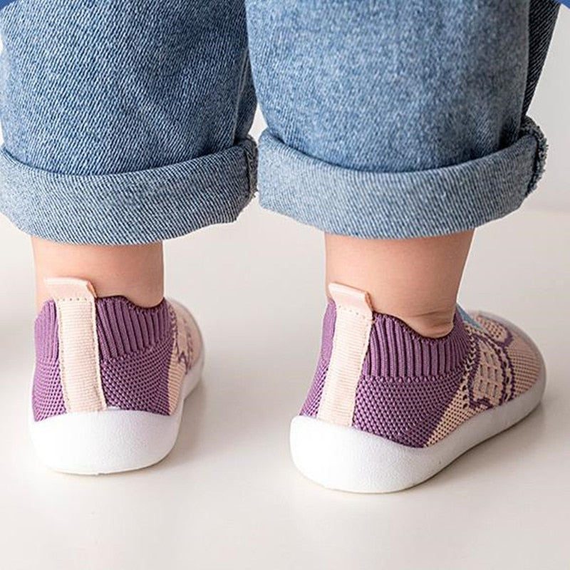 Infant Crib Floor Socks with Rubber Sole for Girls and Boys childrensterritory