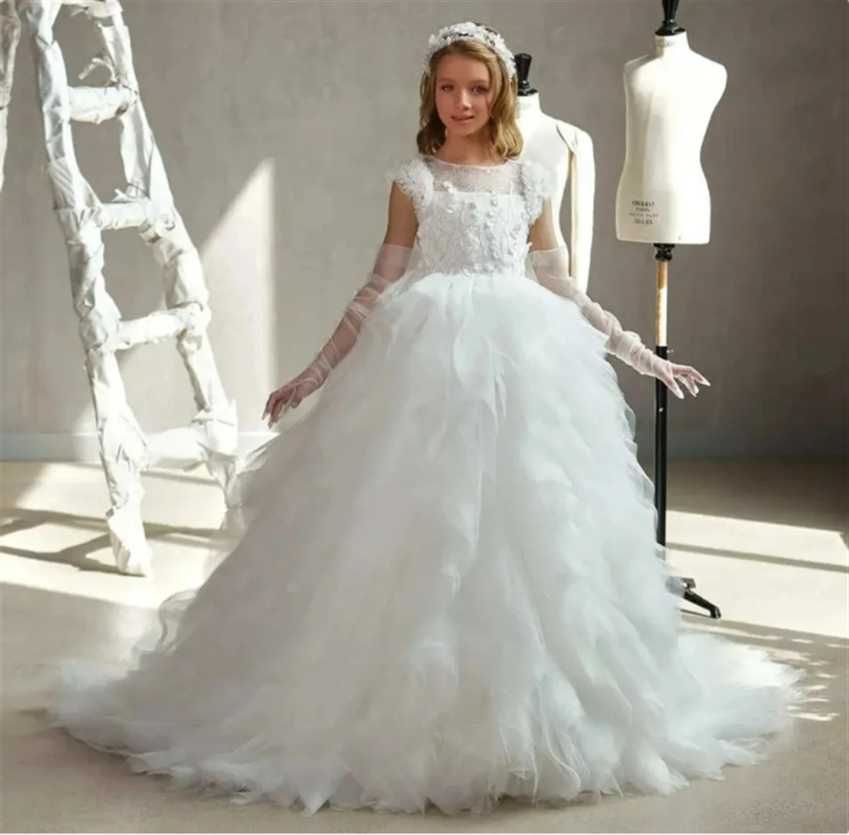 White Lace Tulle Appliques Floor Length Girls First Communion Gown