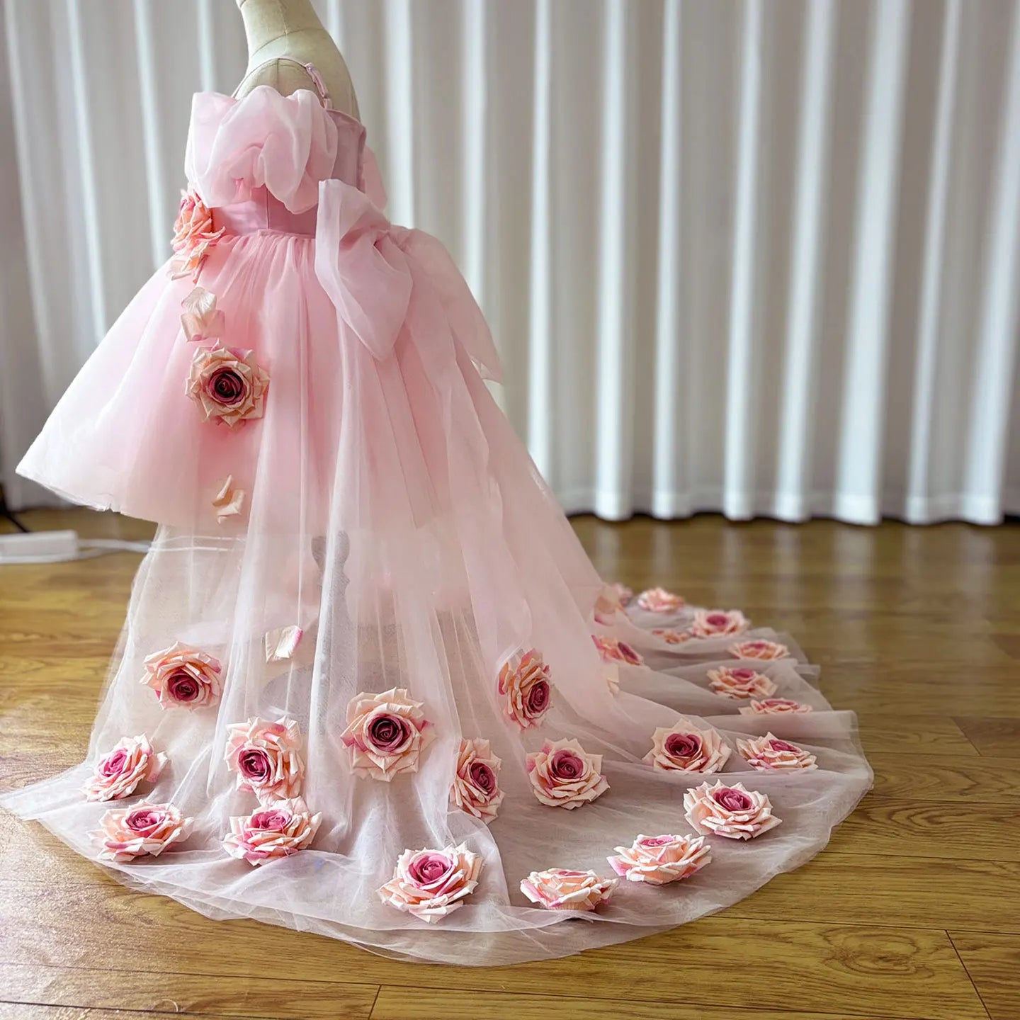 Off-Shoulder Tulle Wedding Party Gowns with Flowers for Girls childrensterritory