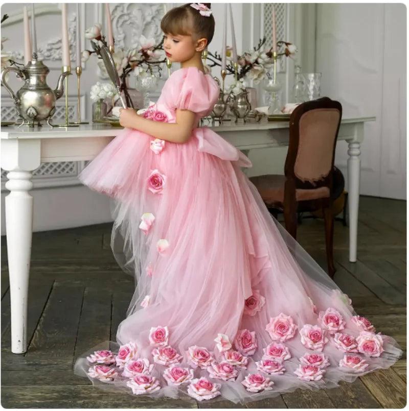 Off-Shoulder Tulle Wedding Party Gowns with Flowers for Girls