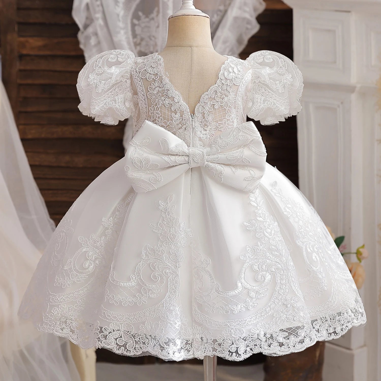 Little Girls Bow Lace Design White Baptism/Bridesmaid Dresses