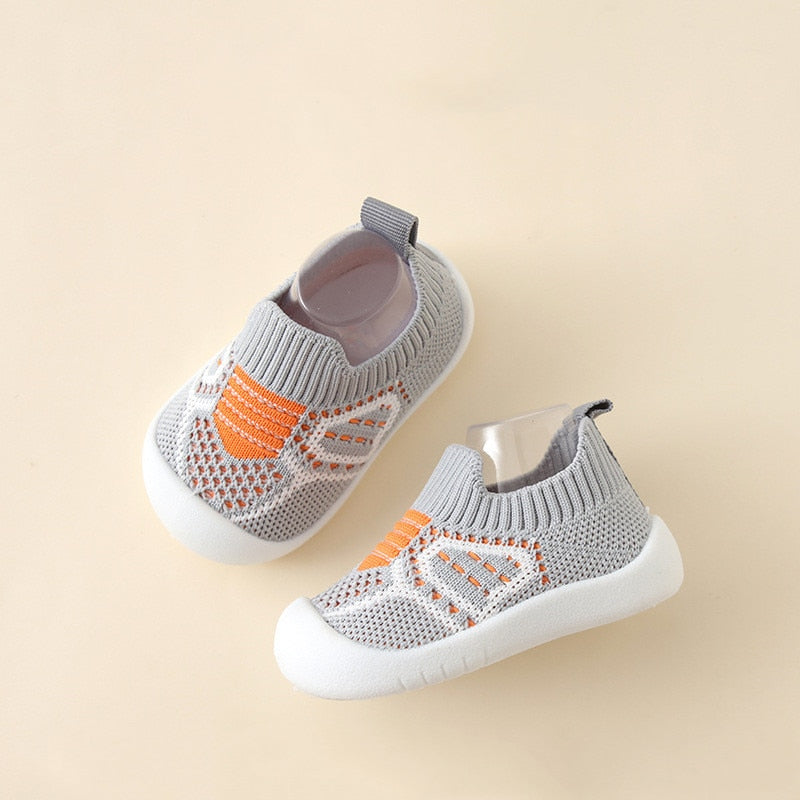 Infant Crib Floor Socks with Rubber Sole for Girls and Boys childrensterritory