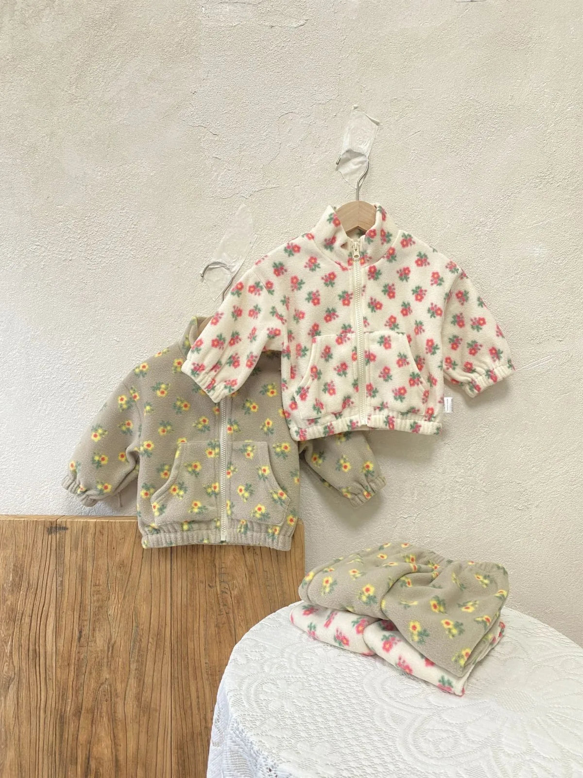 Turtleneck 2pcs Floral Print Thick Warm Baby Clothing Set childrensterritory