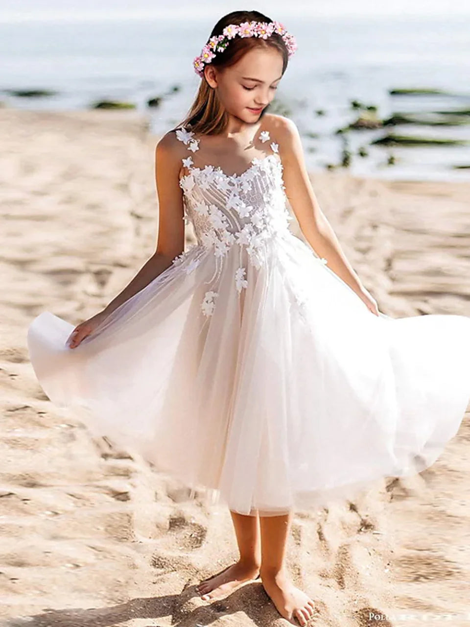 Off-Shoulder Scoop Neck Elegant Tulle Lace Appliques Flower Girl Dresses