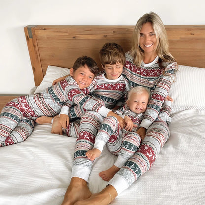 Cartoon Deer and Tree Print Family Matching Christmas Pajamas Sets childrensterritory