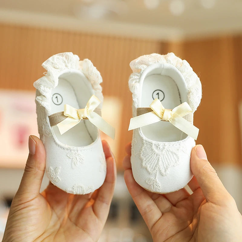 Cute Lace Design Baby Girl Non Slip Princess Crib Shoes