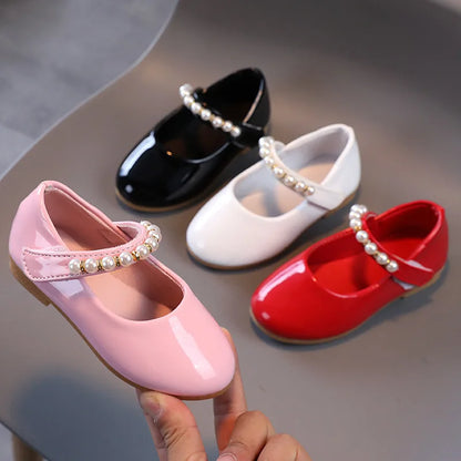 Pearl-Decorated Little Girls&