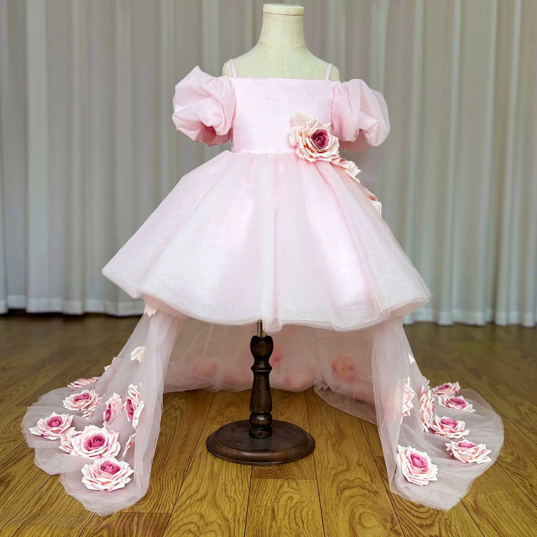 Off-Shoulder Tulle Wedding Party Gowns with Flowers for Girls childrensterritory