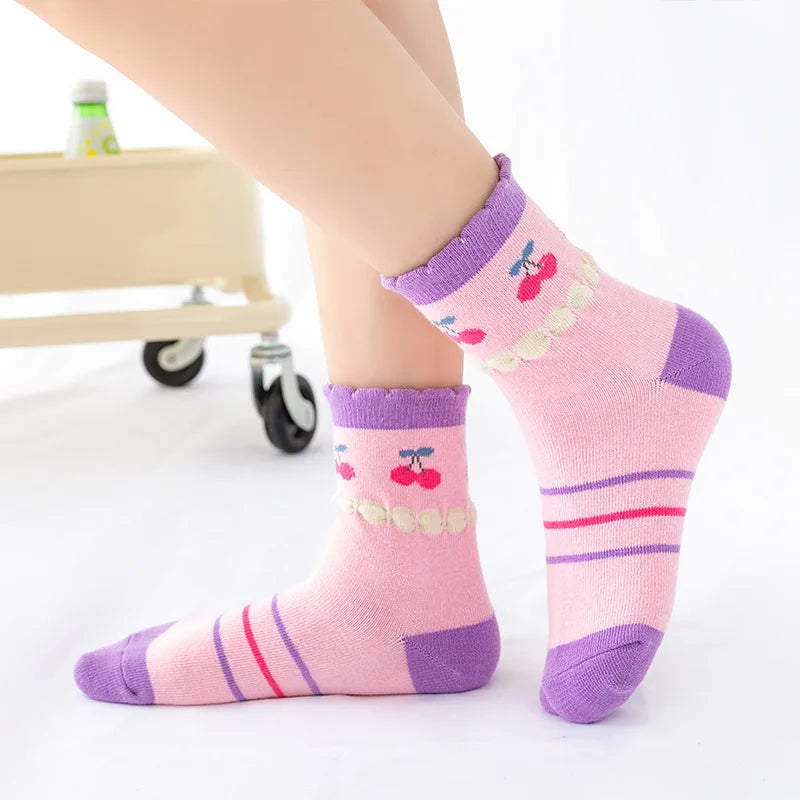 Cartoon Design Knitted 5 Pairs Lot Short Socks