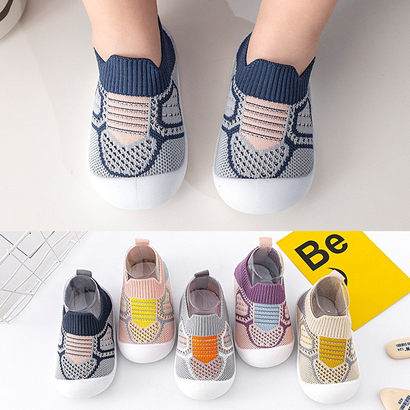 Infant Crib Floor Socks with Rubber Sole for Girls and Boys childrensterritory