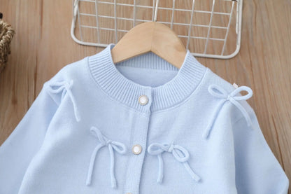 Girls’ Stylish Long-Sleeved Winter Outfit childrensterritory