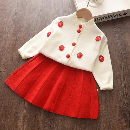 Girls’ Long-Sleeve Winter Outfit with Strawberry Design childrensterritory