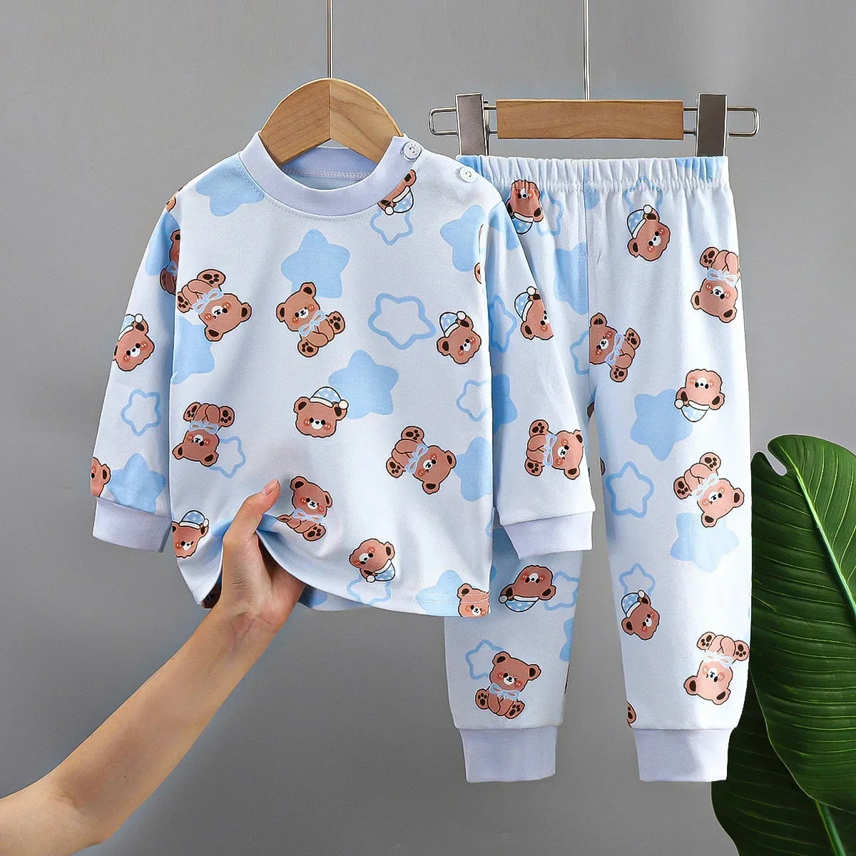 Little Boys and Girls Warm Cartoon Xmas Print Sleepwear Sets childrensterritory