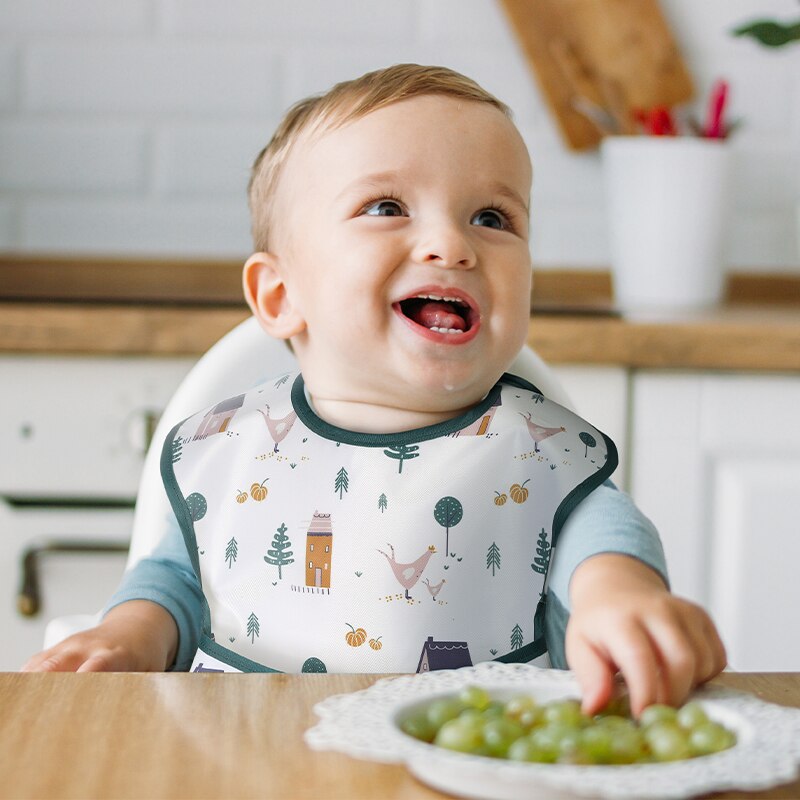 2Pcs Waterproof Cartoon Bibs/Feeding Bibs for Baby childrensterritory